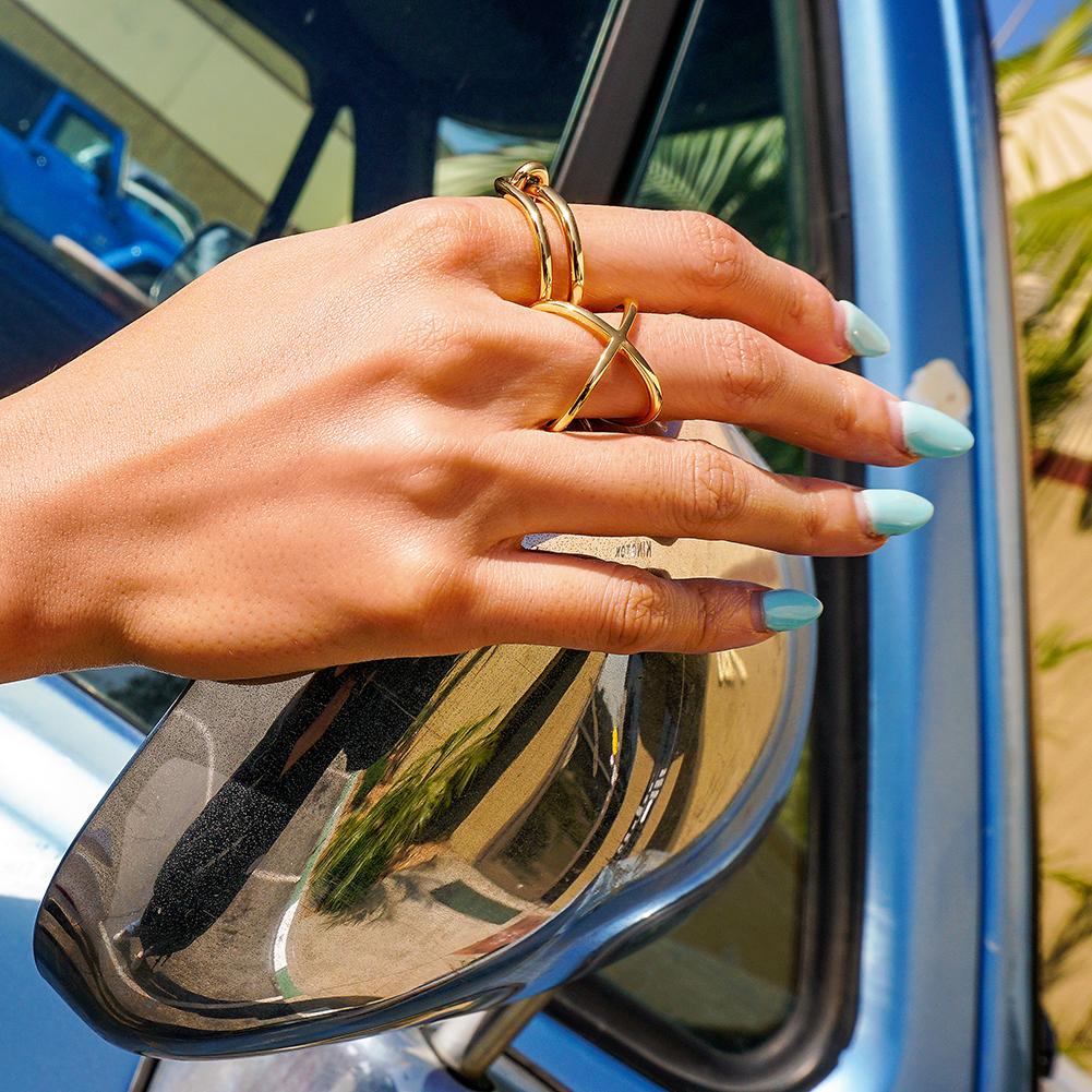 Stylish Gold Skinny Crisscross Band Ring