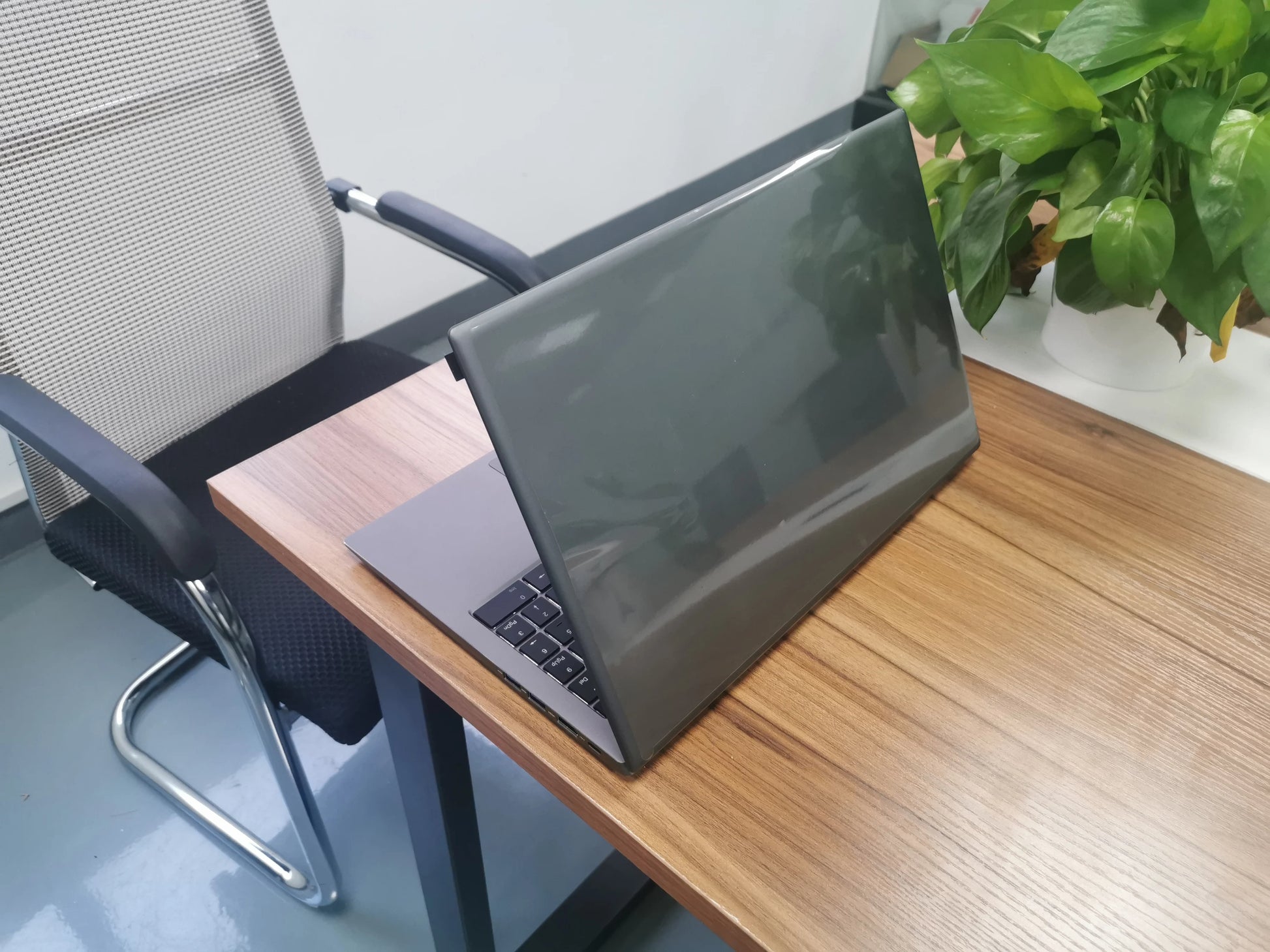 LateurGo Business Office Laptop i7/i9 10th Generation 10880H Notebook with Intel Core i7/i9