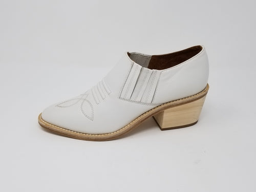 Los Angeles Chic Leather Heels | Stylish Footwear