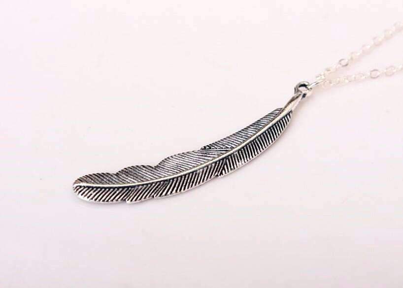 LateurGo Turquoise Leaf Feather Multi-Layer Necklace - Stylish Boho Jewelry
