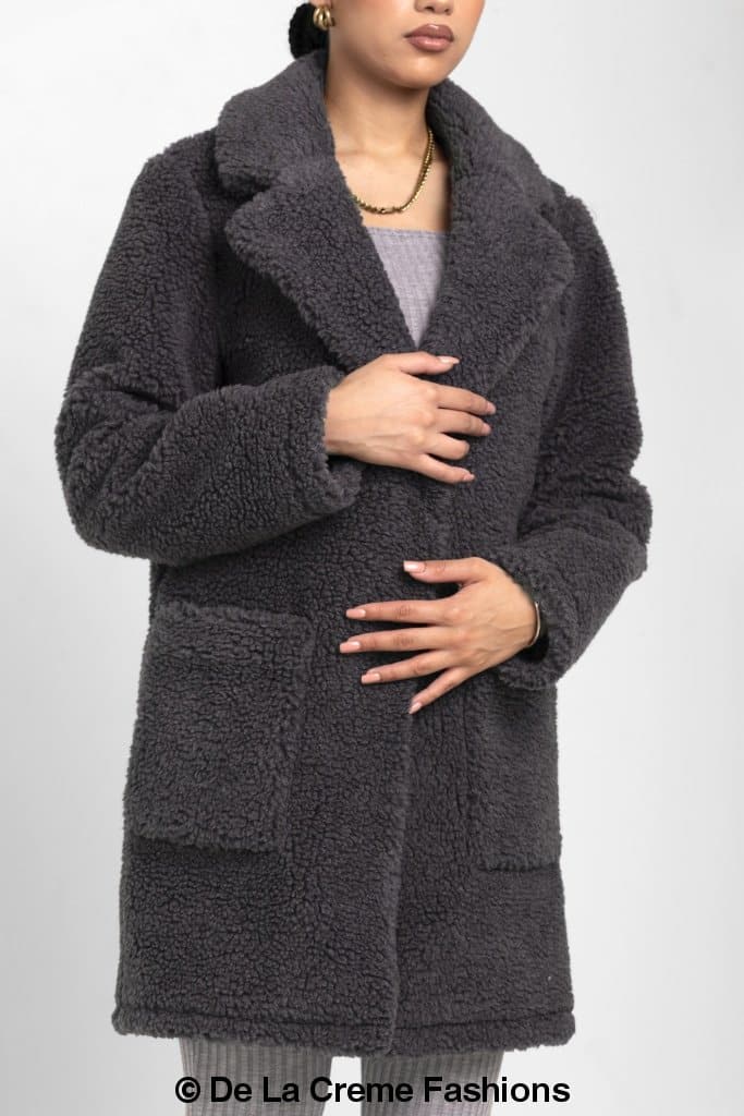 LateurGo Jacqueline oversized teddy coat, perfect for winter warmth and style