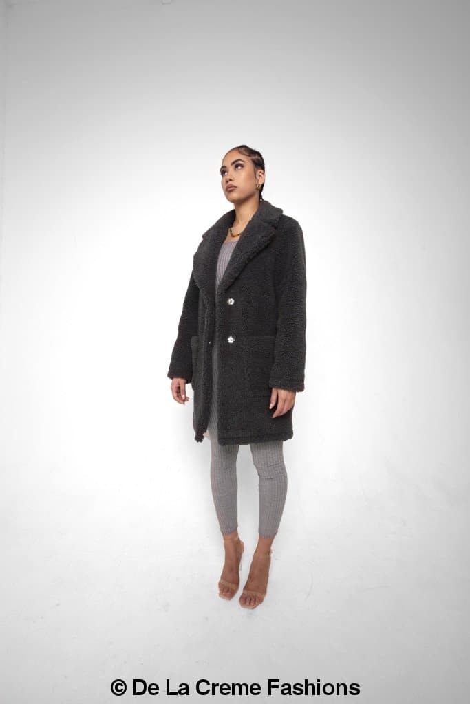 LateurGo Jacqueline oversized teddy coat, perfect for winter warmth and style