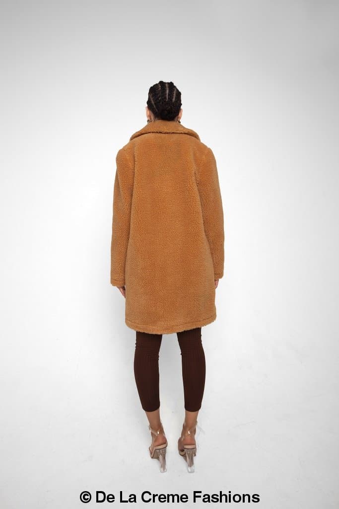 LateurGo Jacqueline oversized teddy coat, perfect for winter warmth and style